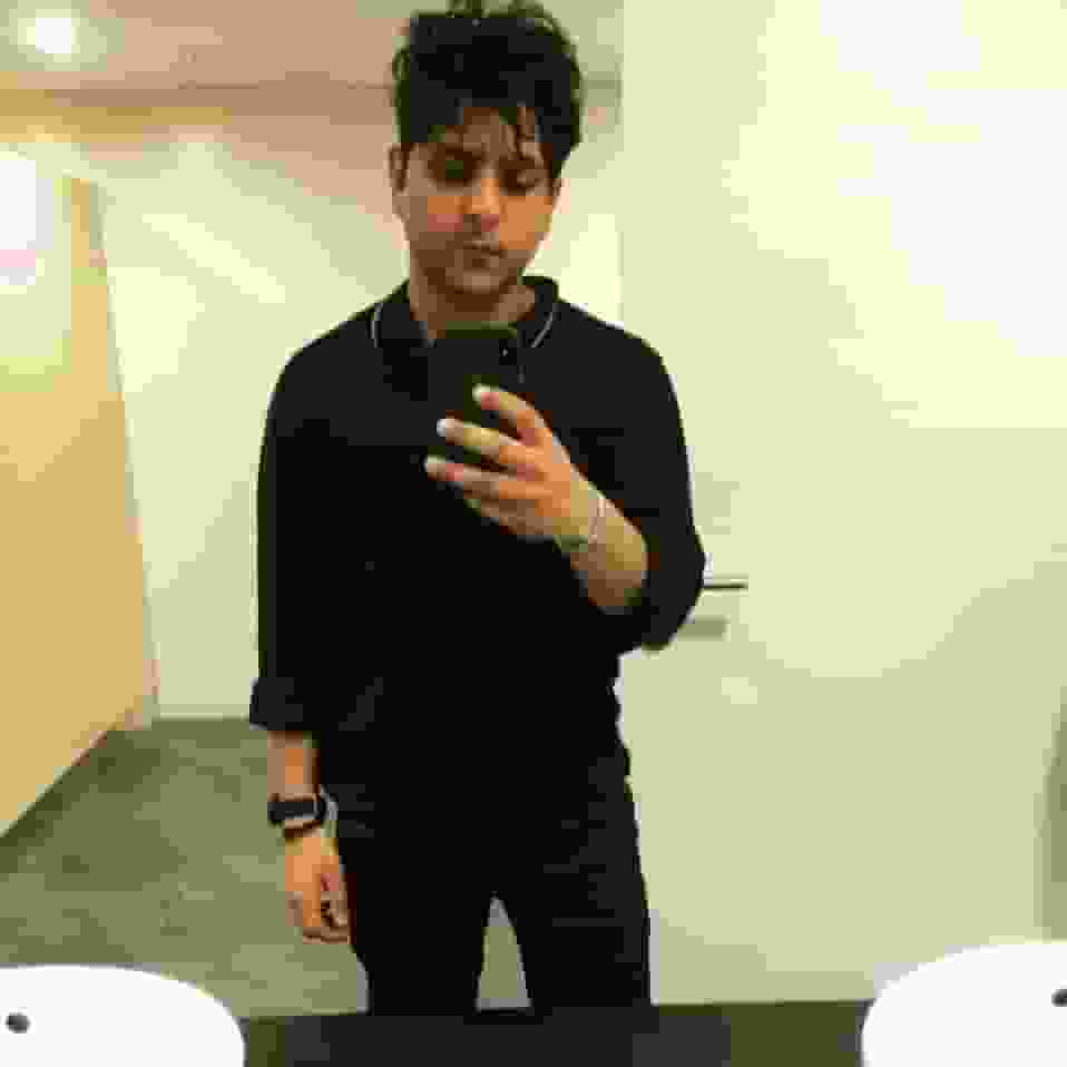 Mltr- player image