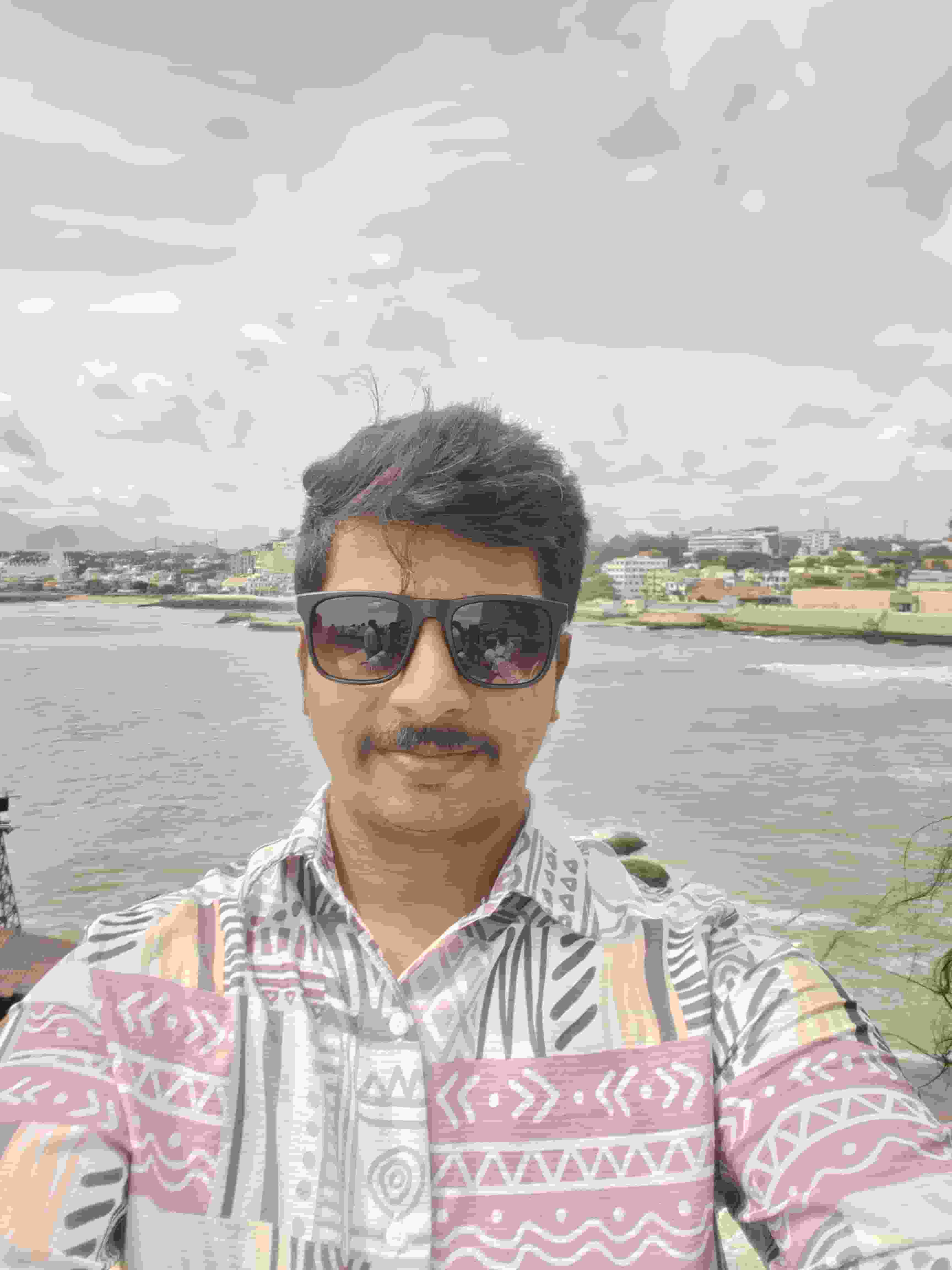 Deva- player image