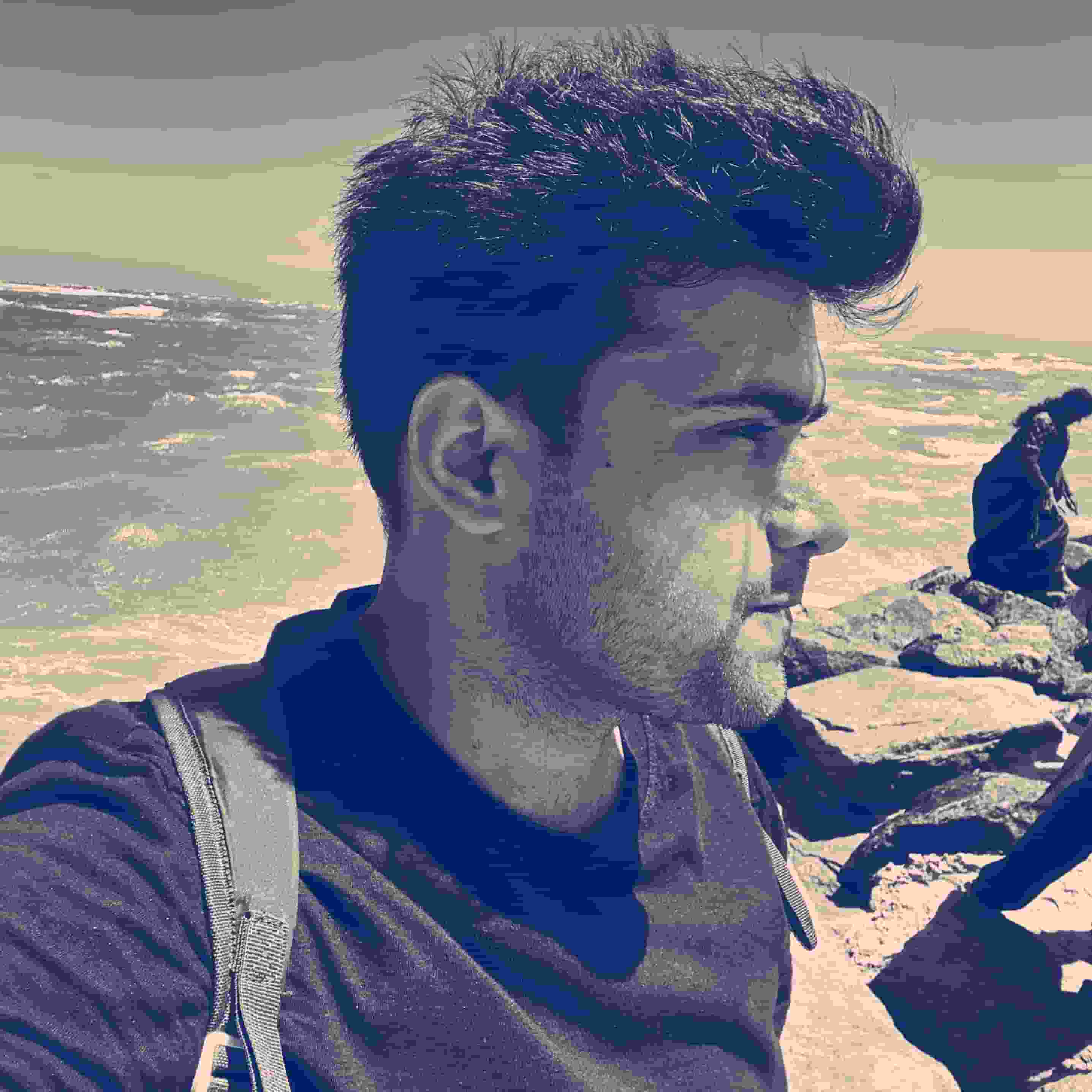 Avi- player image