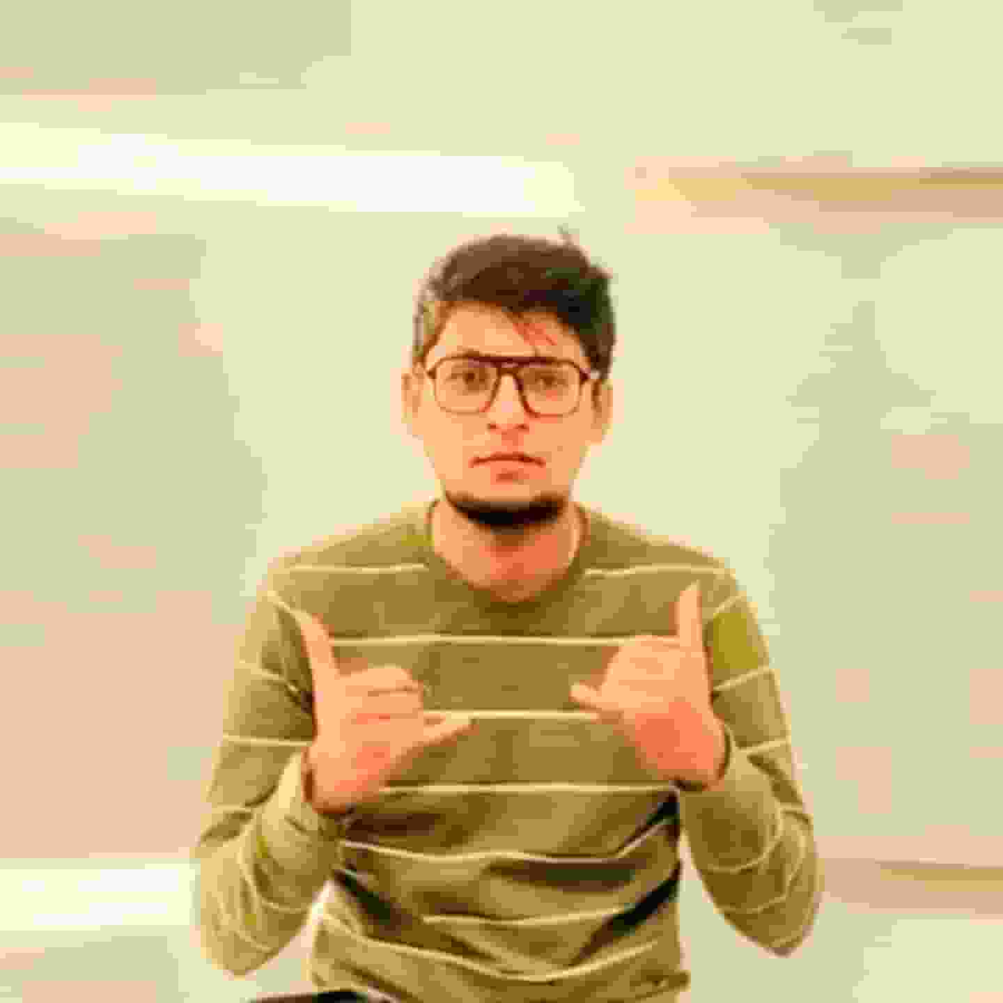 M-Rio player image